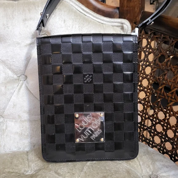 (SOLD)Authentic Louis Vuitton cabaret damier vernis club bag - Picture 6 of 16